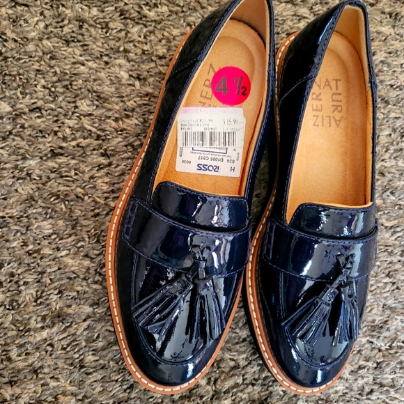 Kids shoes - Picture 1 of 11